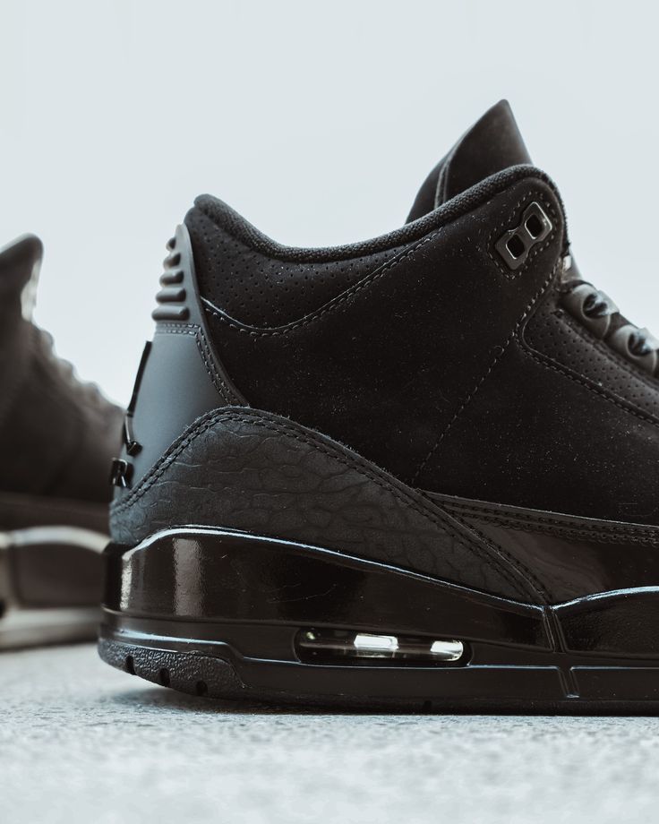 Jordan 3 " Black cat  "
