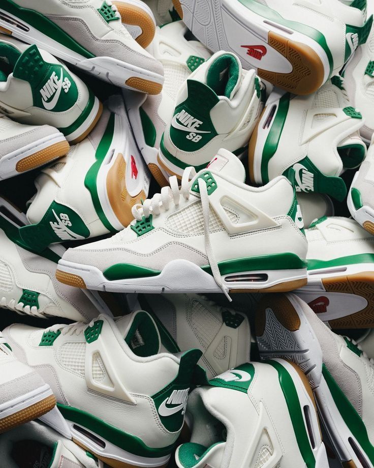 Air Jordan 4 X Nike SB " Pine Green "