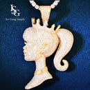 Pingente Cravejado Barbie