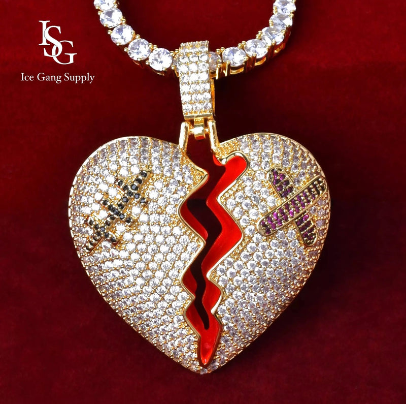 Broken Hurt Heart / Pingente Premium