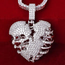 Broken heart with bones / Pingente Cravejado