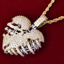 Broken heart with bones / Pingente Cravejado